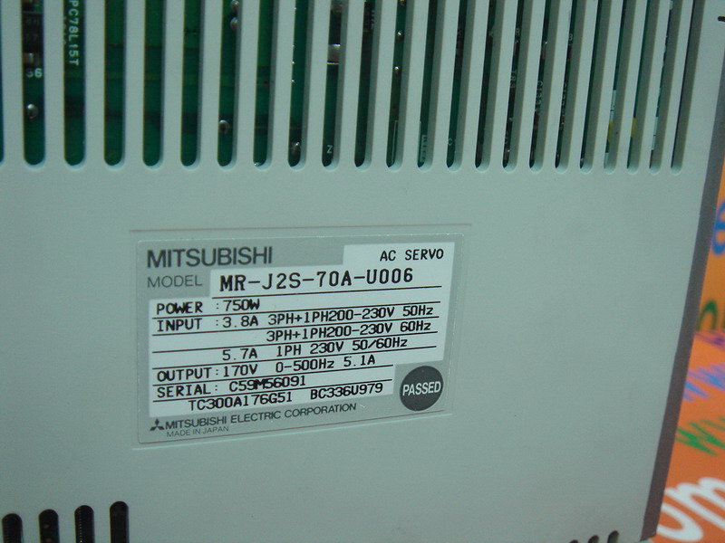 MITSUBISHI MR-J2S-70A-U006 - PLC DCS SERVO Control MOTOR POWER